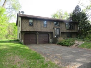18 Joe Williams Rd, Moodus, CT 06469