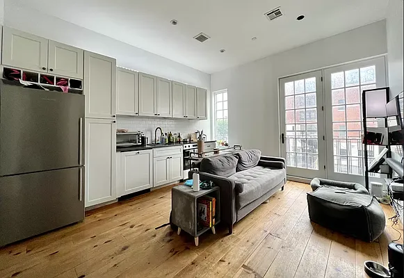 Rented by MADEHOME | media 53