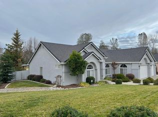 1734 Player Ct, Redding, CA 96003
