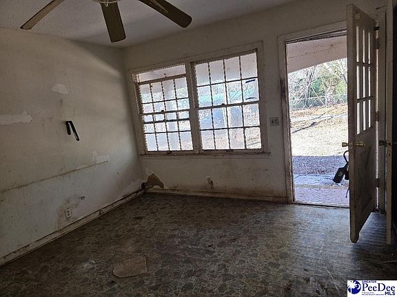 3rd image of 705 Sandpiper Dr