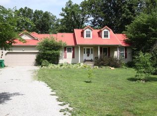 1302 Emma Lee Dr, Lawrenceburg, KY 40342