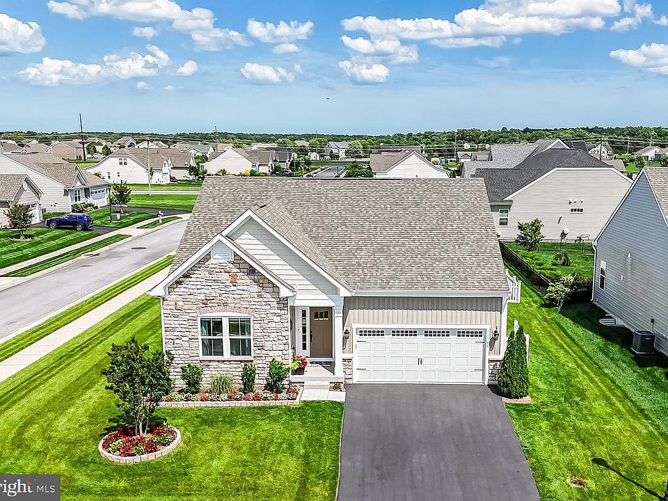 1st image of 27746 Hatteras Dr