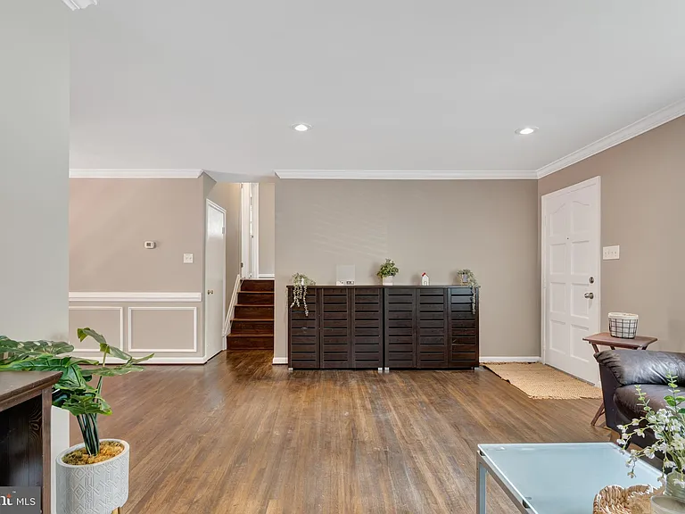 7708 Viceroy St — Photo 17