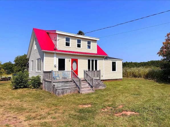 39015 Western Rd, Egmont Parish, PE C0B 1B0