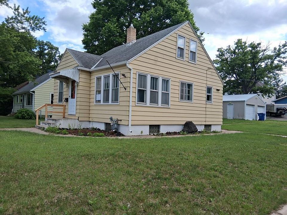 1st image of 535 5th Ave NE