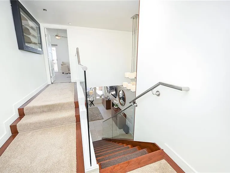 24472 Overlake Dr — Photo 18