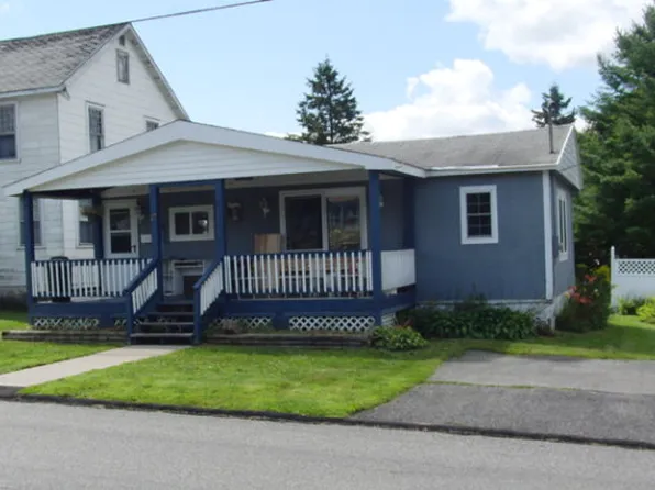 17 Boyer Ave, Tupper Lake, NY 12986