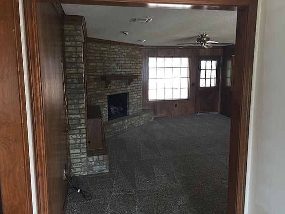 2nd image of 11901 Surrey Ln
