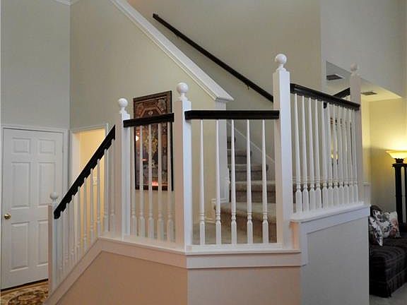 5th image of 1815 Rolling Bend Dr