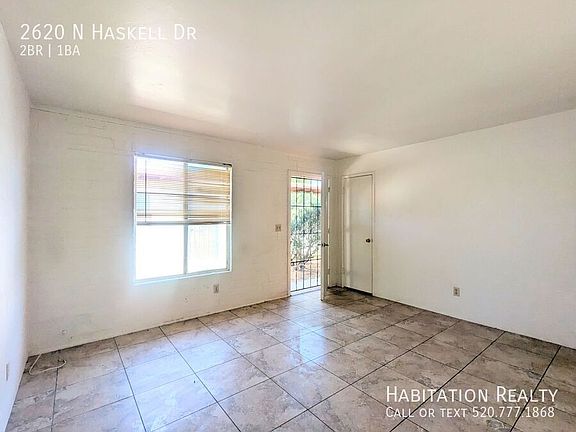 4th image of 2620 N Haskell Dr