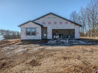 2043 Kay Ave, Lebanon, MO 65536