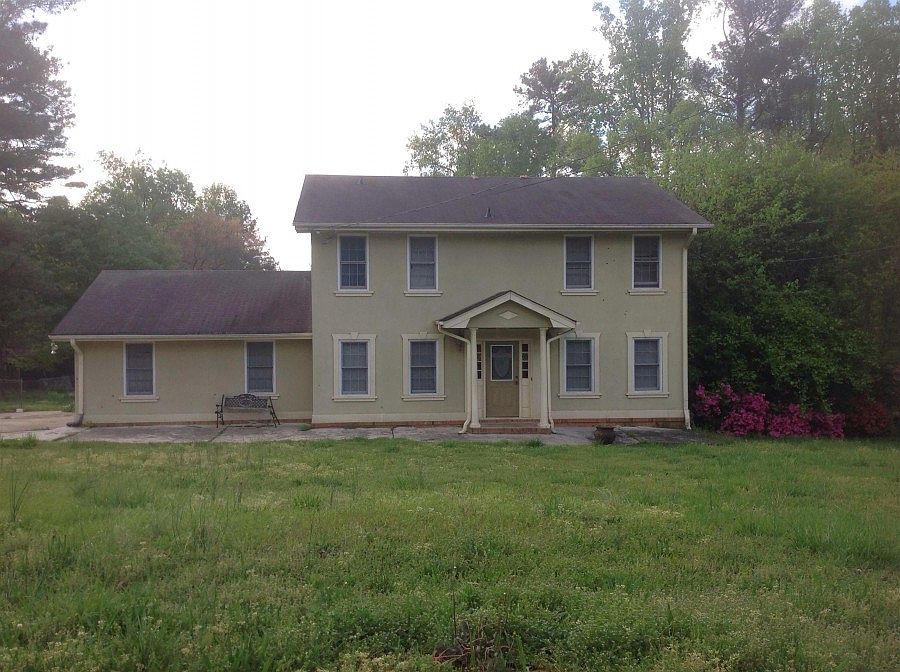 1st image of 2598 Kings Cir