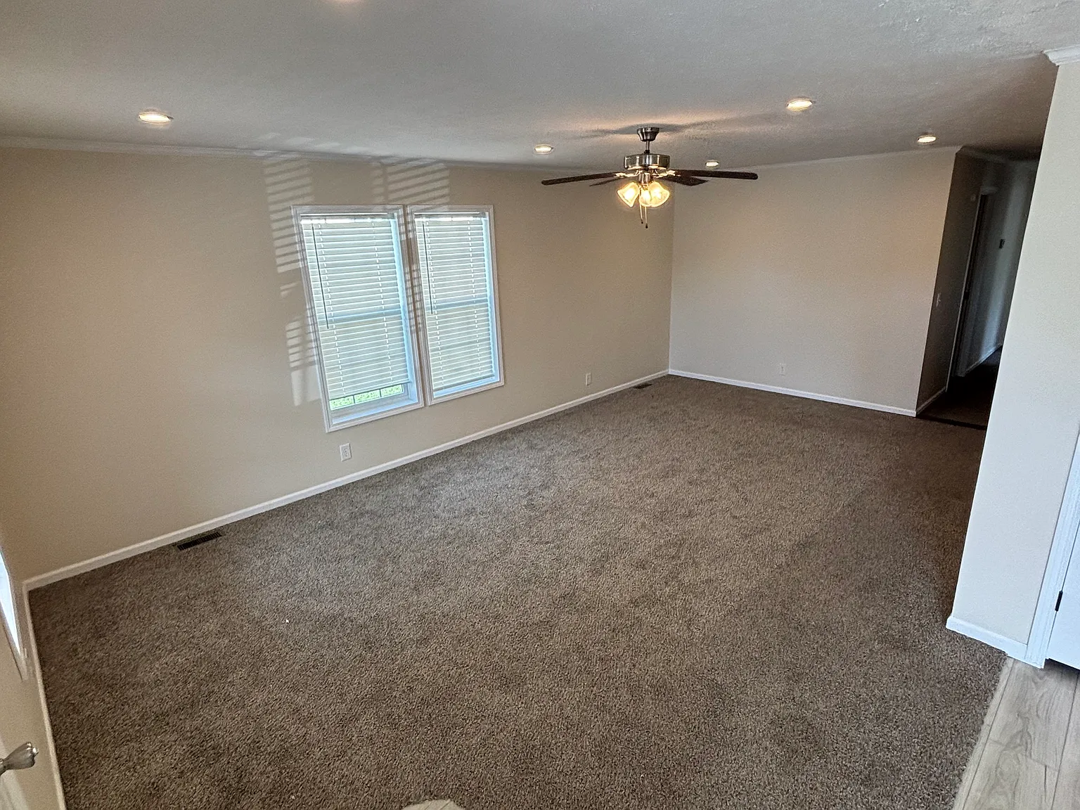 3 bed, 1560 sqft, $1,660 — Photo 4