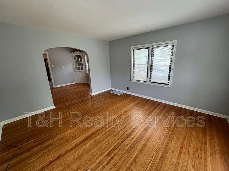5315 Norwaldo Ave — Photo 3