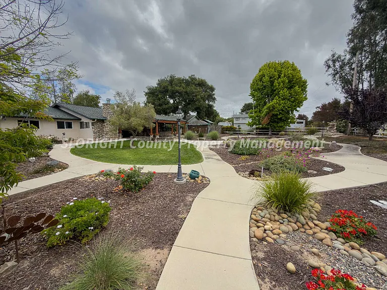 420 Sandwort Ln — Photo 39