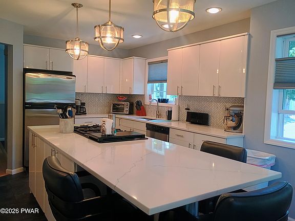 4th image of 4062 Circle Ct