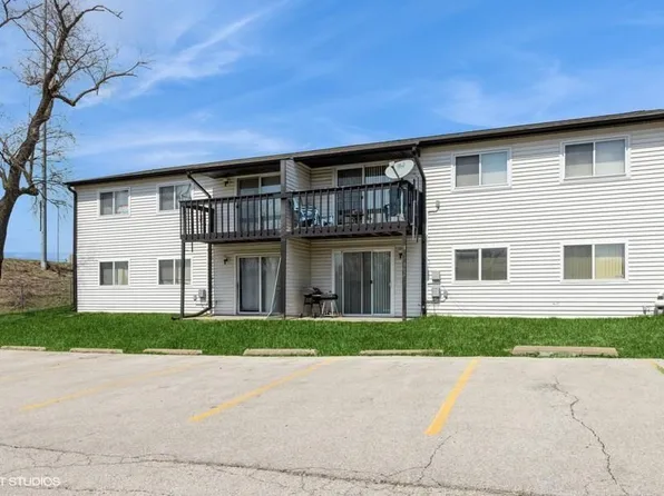 813 Westwinds Dr #1-4, Iowa City, IA 52246