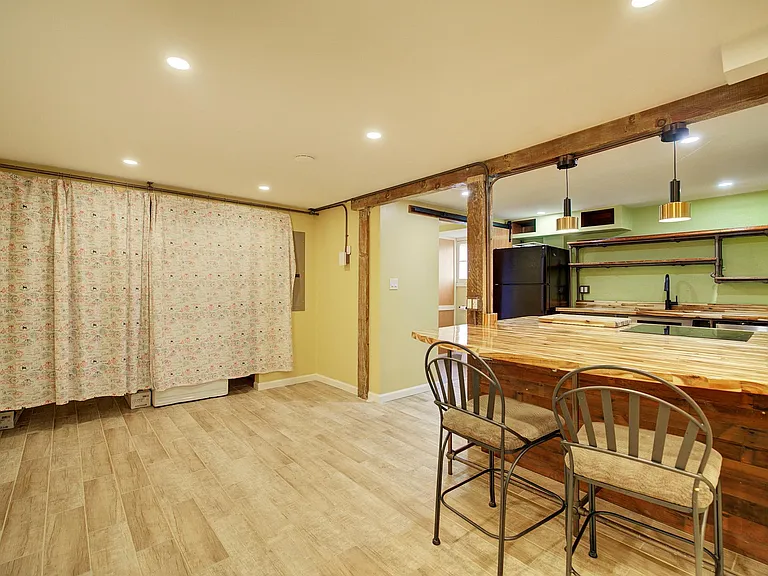 2125 Cedar St #2 — Photo 9