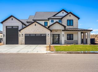 4324 S Secretariat Dr, Washington, UT 84780