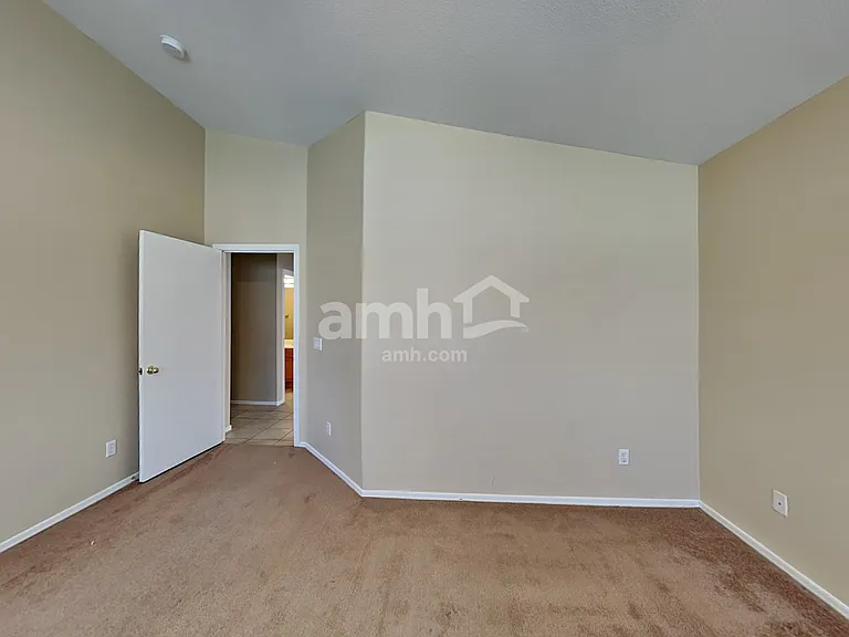 7462 W Mohawk Ln — Photo 13