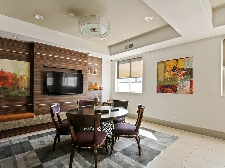 The Adler Apartments — Photo 25