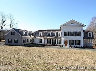 575 Hillside Rd, Fairfield, CT 06824