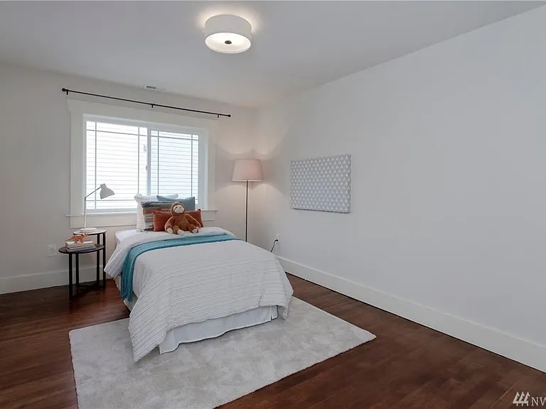 3115 E Yesler Way — Photo 12