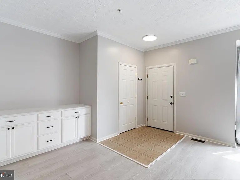 8212 Silverton Ct — Photo 8