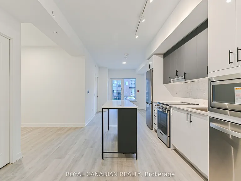5105 Hurontario St #104 — Photo 8