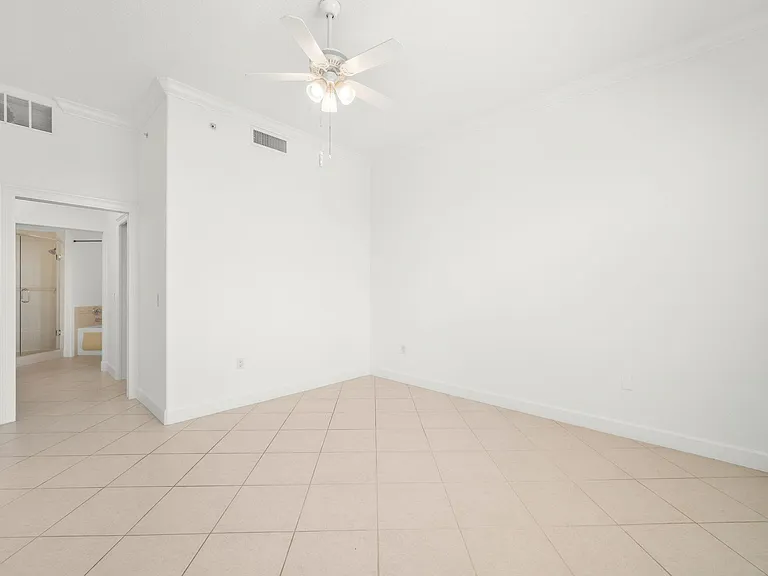 20 Orange Ave #411 — Photo 18