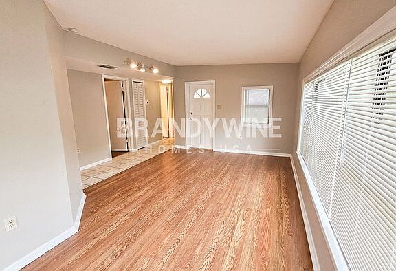 3rd image of 2465 Highland Acres Dr