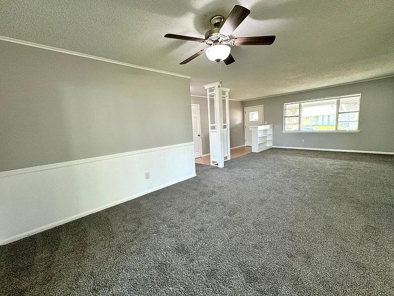 1105 N Fern Ave — Photo 8