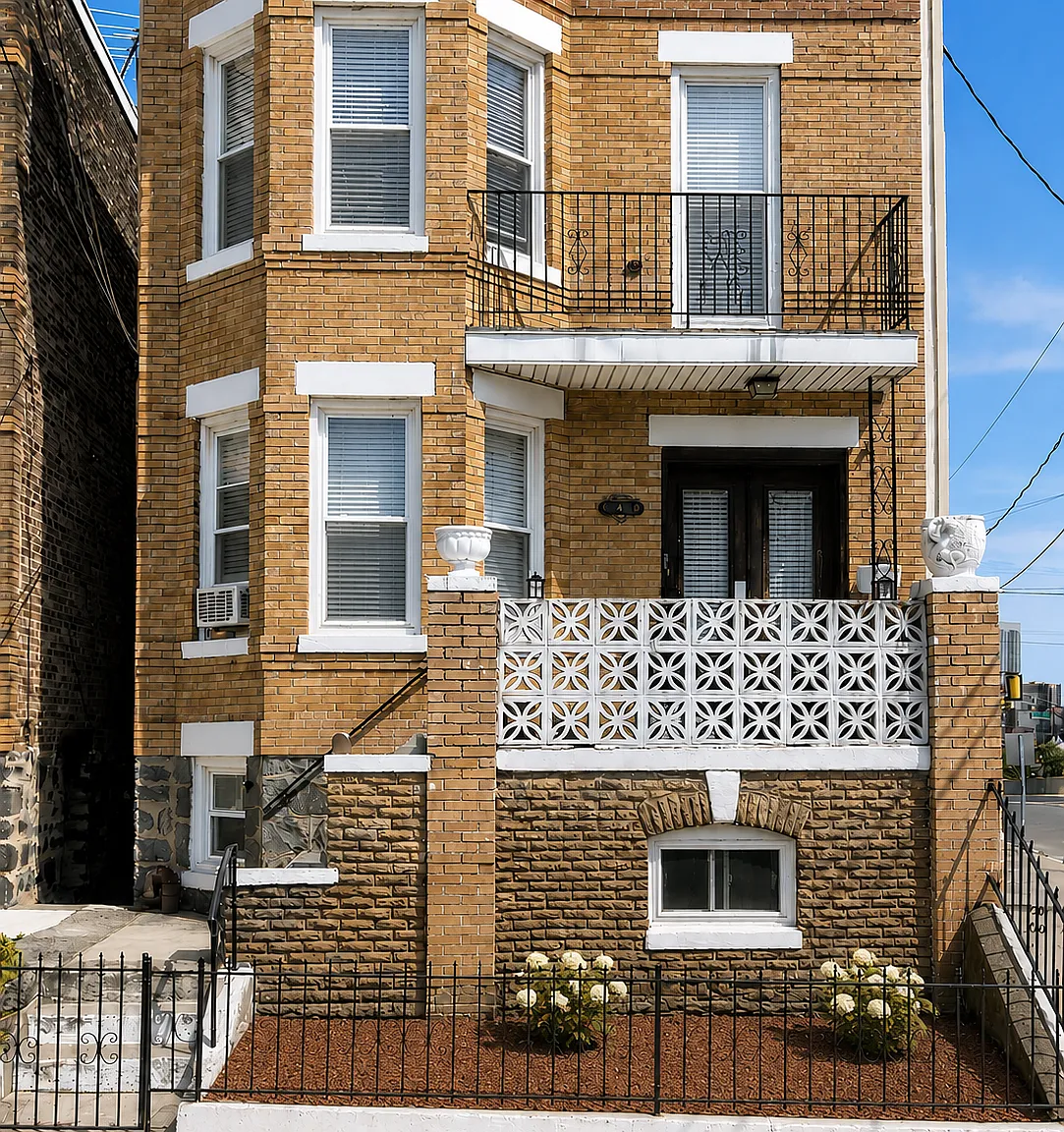 1 bed, 1350 sqft, $1,500 — Photo 1