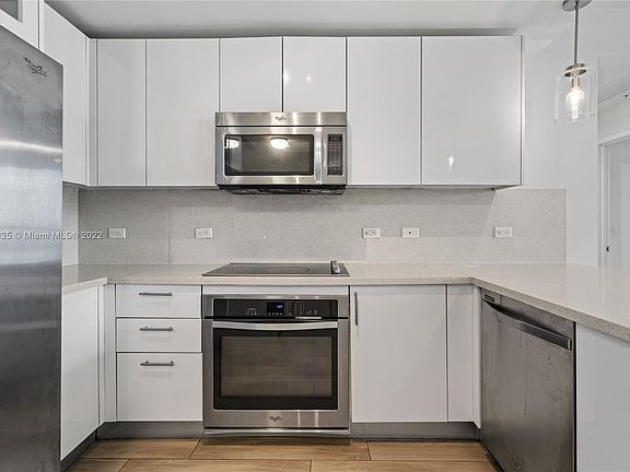 4th image of 999 SW 1st Ave APT 2411