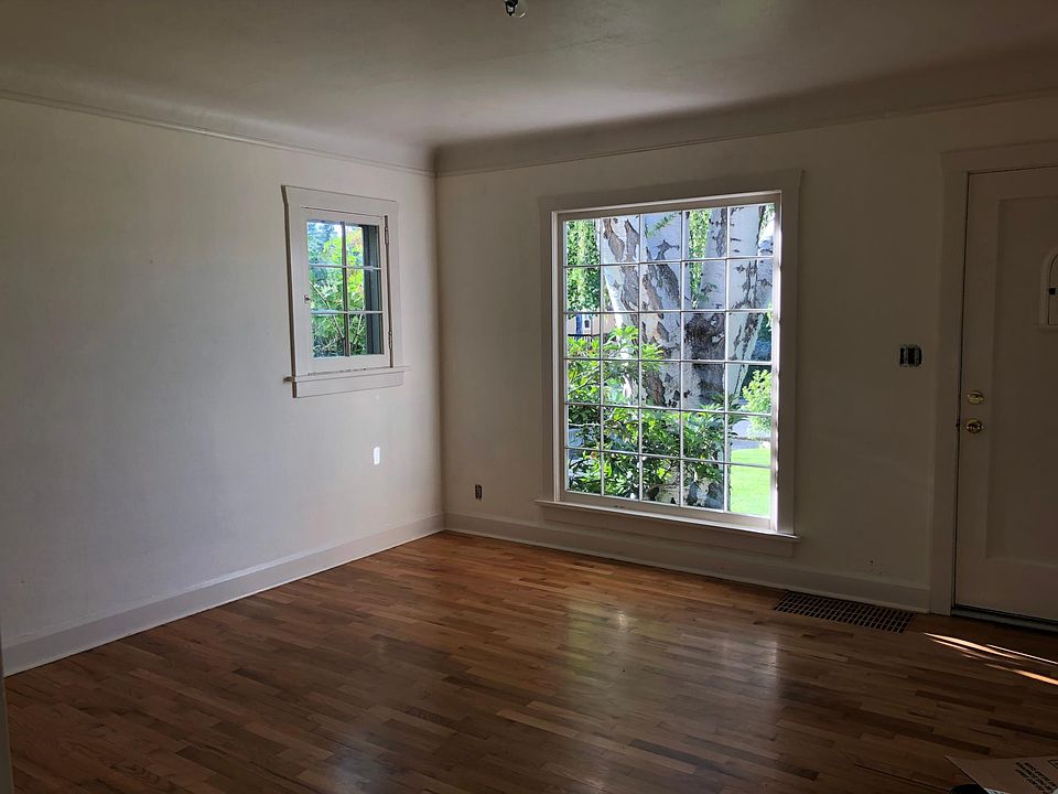 1st image of 2906 W Yakima Ave