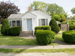 105 W South St, Hebron, IN 46341