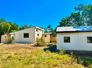 13 N Valley Rd, Tijeras, NM 87059