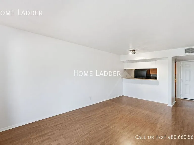 540 N May St #3075 — Photo 5