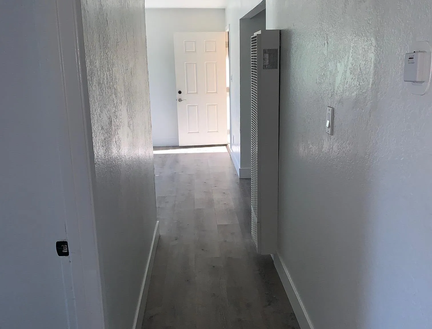 2 bed, 900 sqft, $1,600 — Photo 3