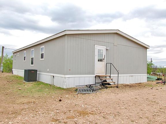 5th image of 300 Reed Rd
