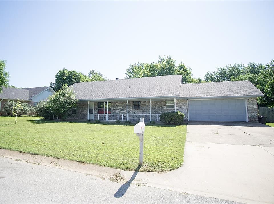 1st image of 303 S Denton Ave