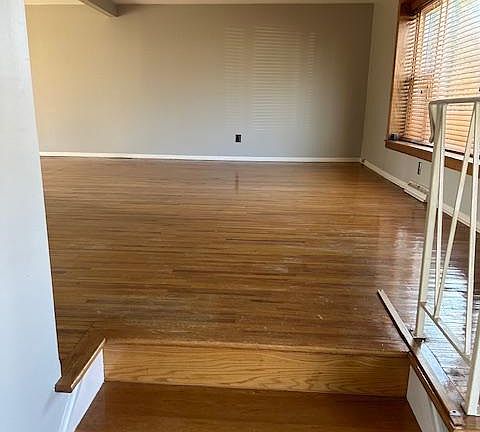 3rd image of 817 Rennard Cir