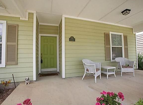 2nd image of 1705 Cambridge Dr