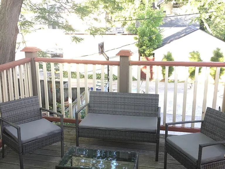 1664 N Astor St #UPPER — Photo 8