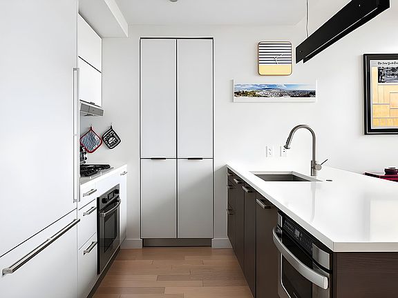 3rd image of 34 N 7th St APT 3Q