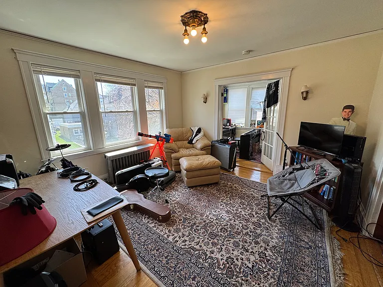 8 Mapleton St — Photo 3