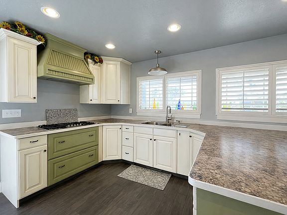 5th image of 3147 S Vernal Ave