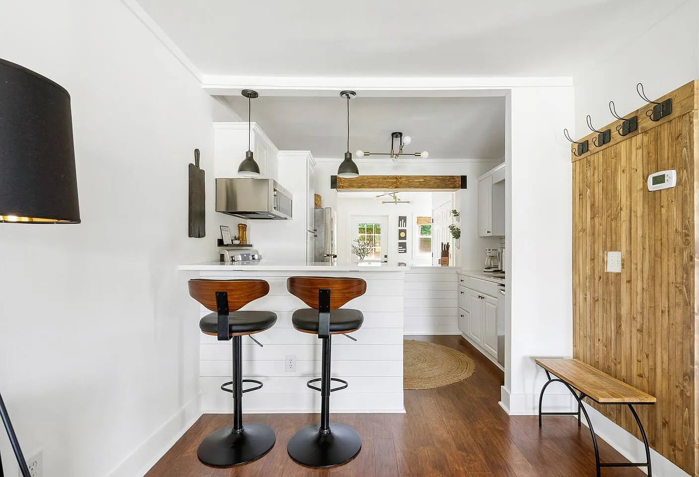 2 bed, 811 sqft, $3,000 — Photo 4
