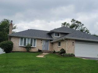 17008 Forest Ave, Oak Forest, IL 60452