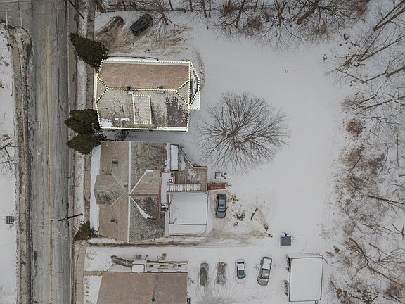 3rd image of 291 Cole Ave